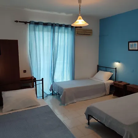 Dolphin Aparthotel 3*